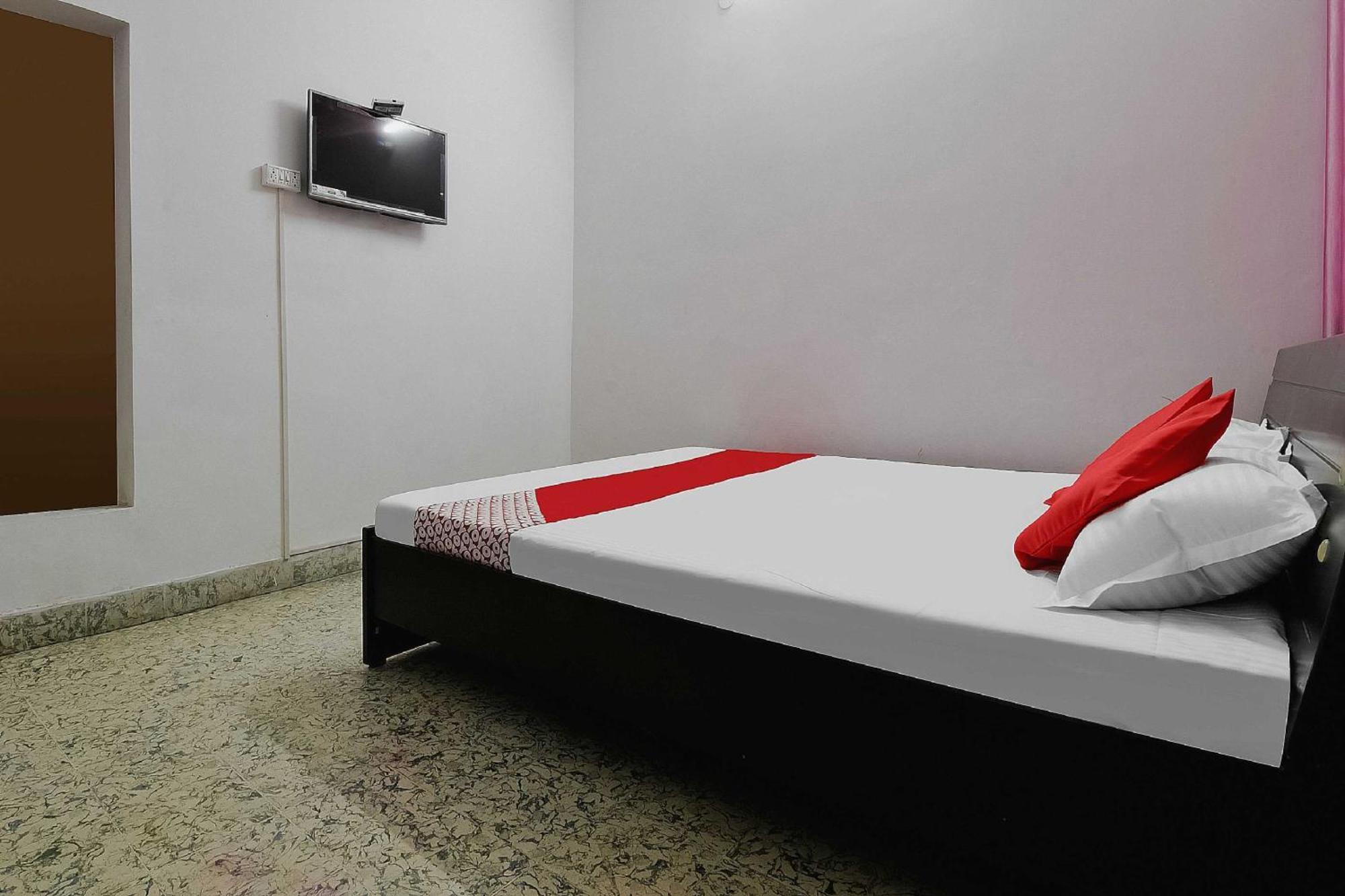 Oyo Flagship Aashirvaad Green'S Guest House Patna  Bagian luar foto