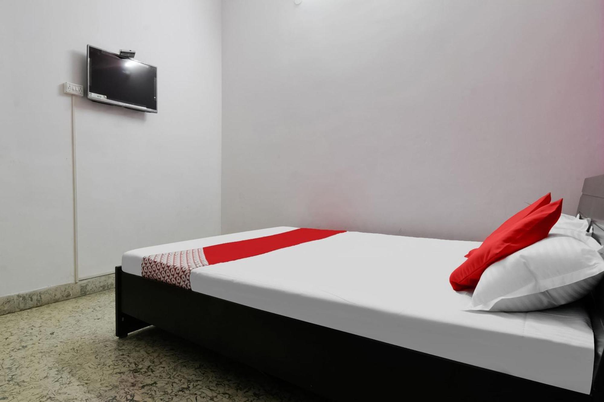 Oyo Flagship Aashirvaad Green'S Guest House Patna  Bagian luar foto